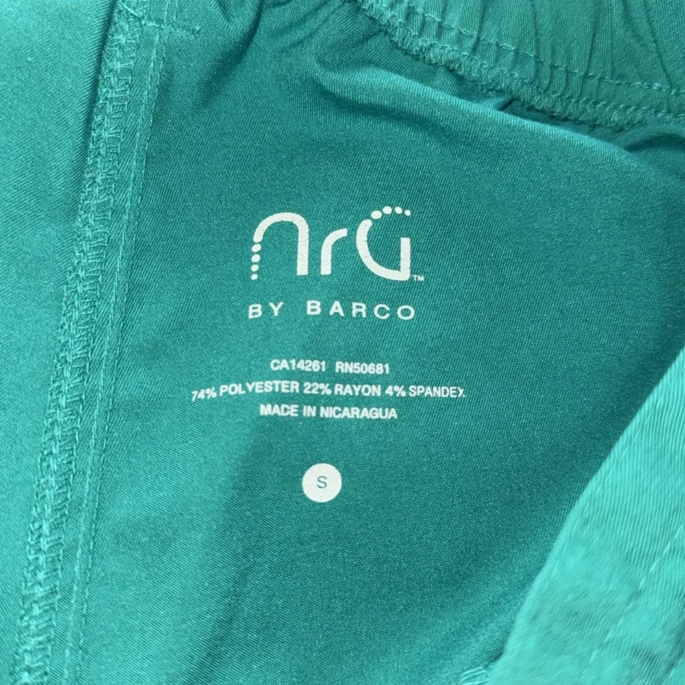 Women’s scrub set - Picture 4 of 4